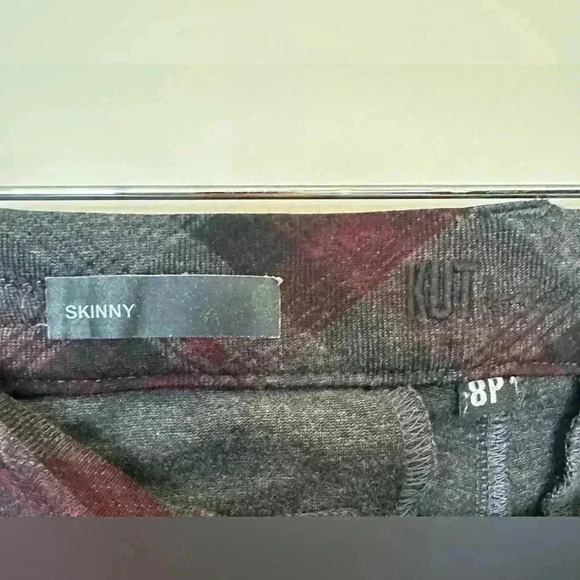 Kut Skinny Plaid Pants in Grey, Burgundy, and Black in Size 8P - Picture 4 of 4